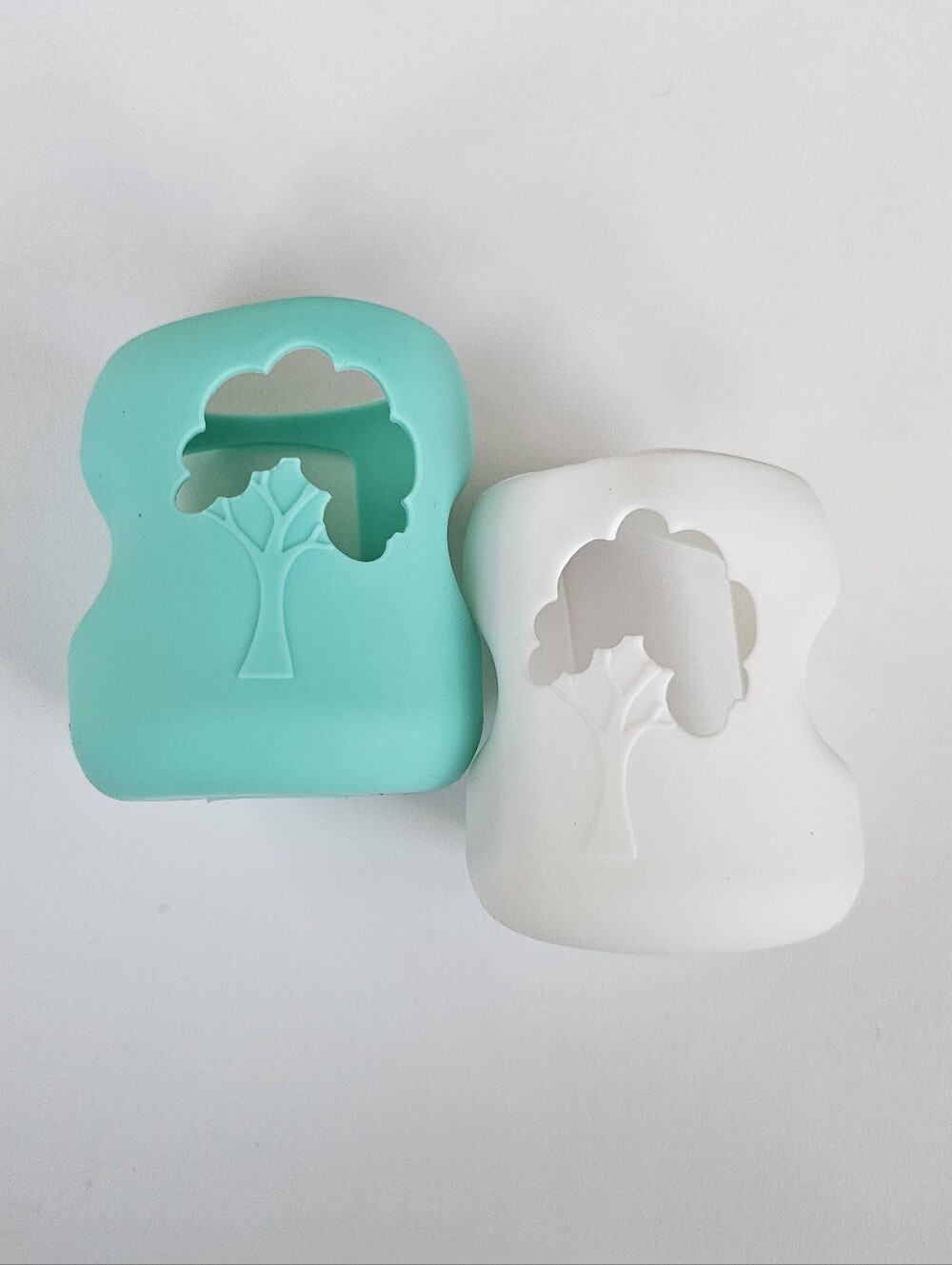 Baby Bottle Holder, silcone cup holder, grip, anti breakage